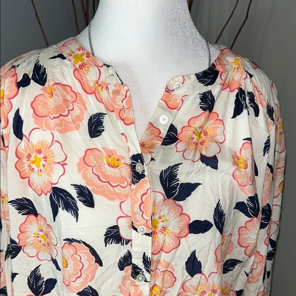 LOFT Cream Sleeveless Blouse with Tie Front and Bib Collar - Picture 1 of 8